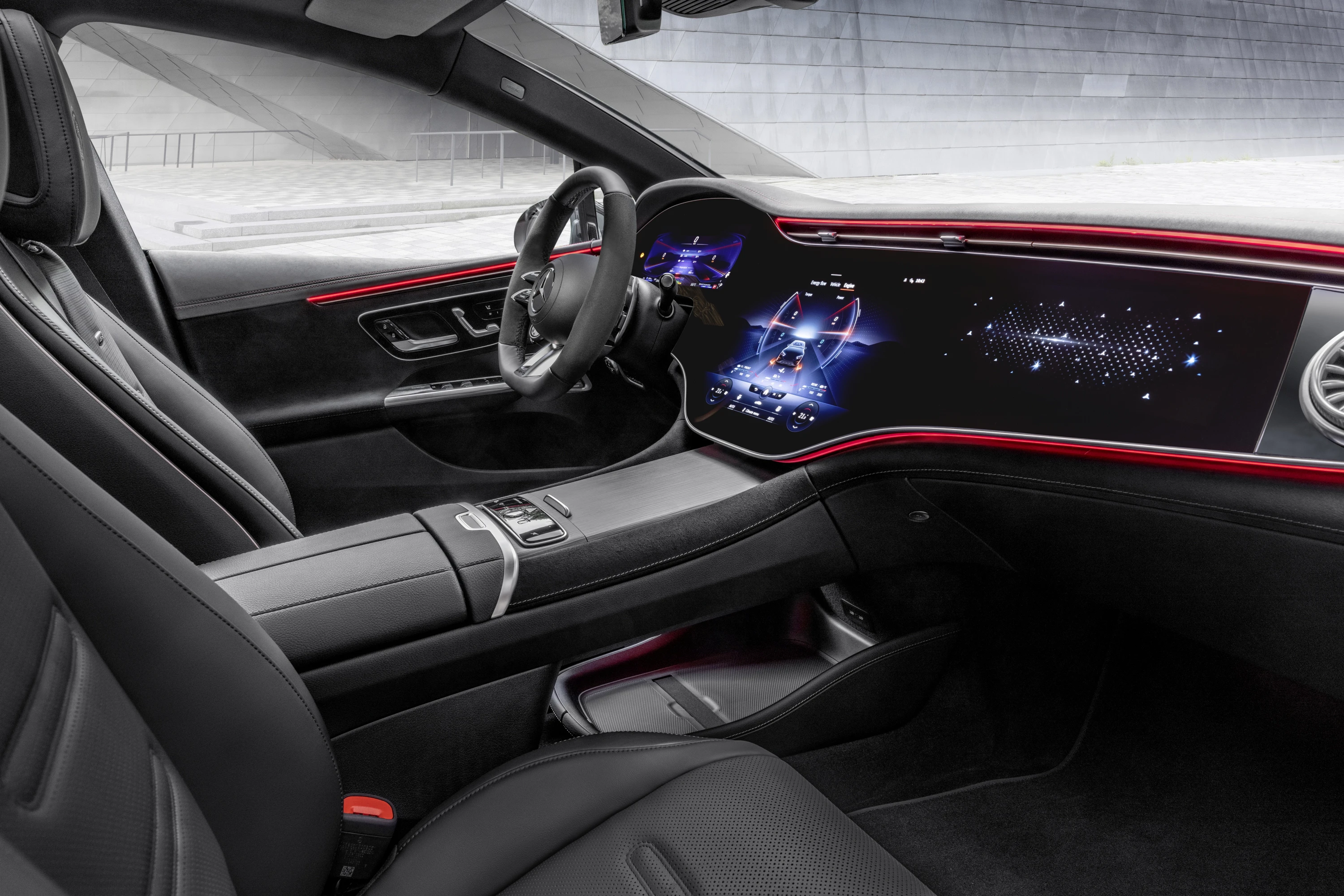 Mercedes-AMG EQE 53 4MATIC+ screens view