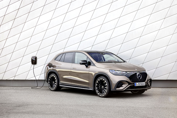 Mercedes-EQ EQE 350+ SUV charging view