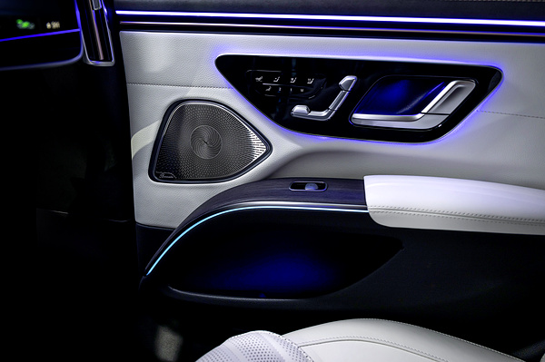 Mercedes-EQ EQS 580 4MATIC details view