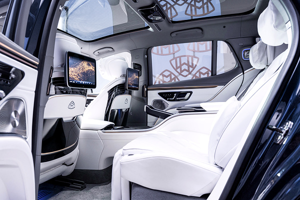 Mercedes-Maybach EQS 680 SUV secondrowseats view