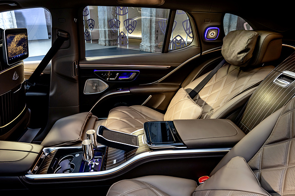 Mercedes-Maybach EQS 680 SUV secondrowseats view