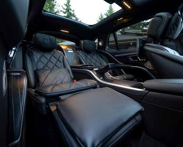Mercedes-Maybach EQS 680 SUV secondrowseats view