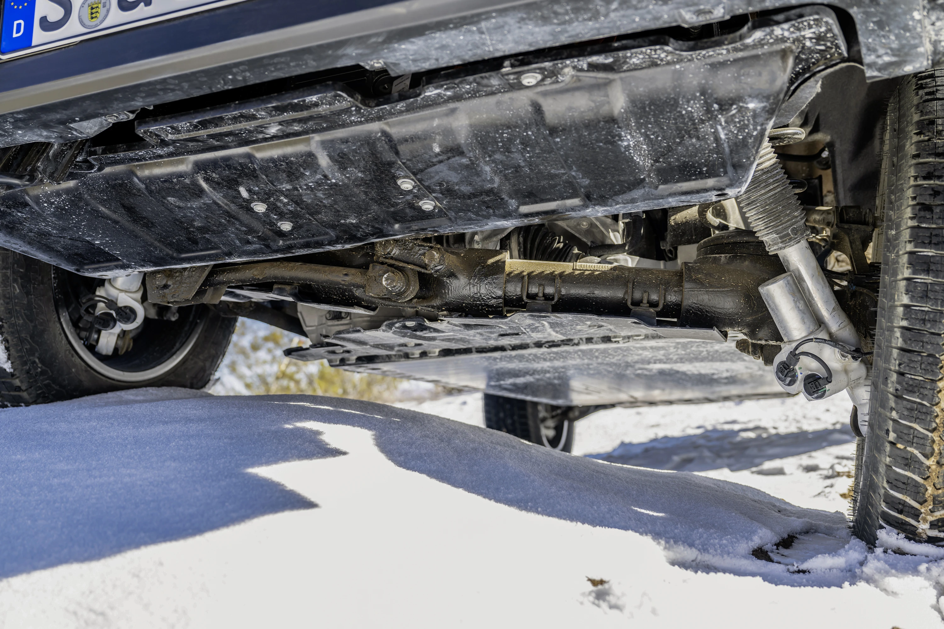 Mercedes-EQ G 580 EQ groundclearance view