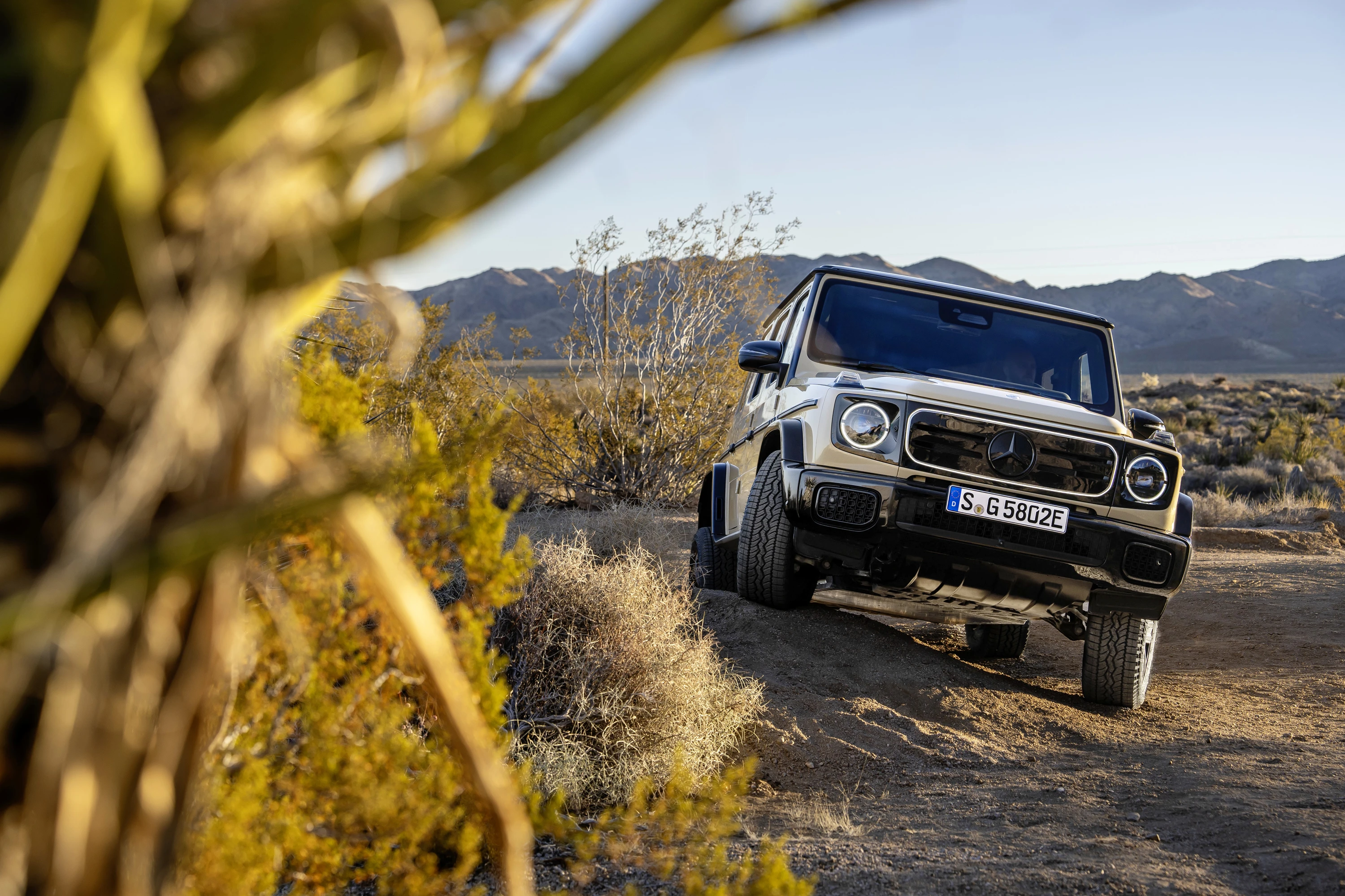 Mercedes-EQ G 580 EQ offroad view