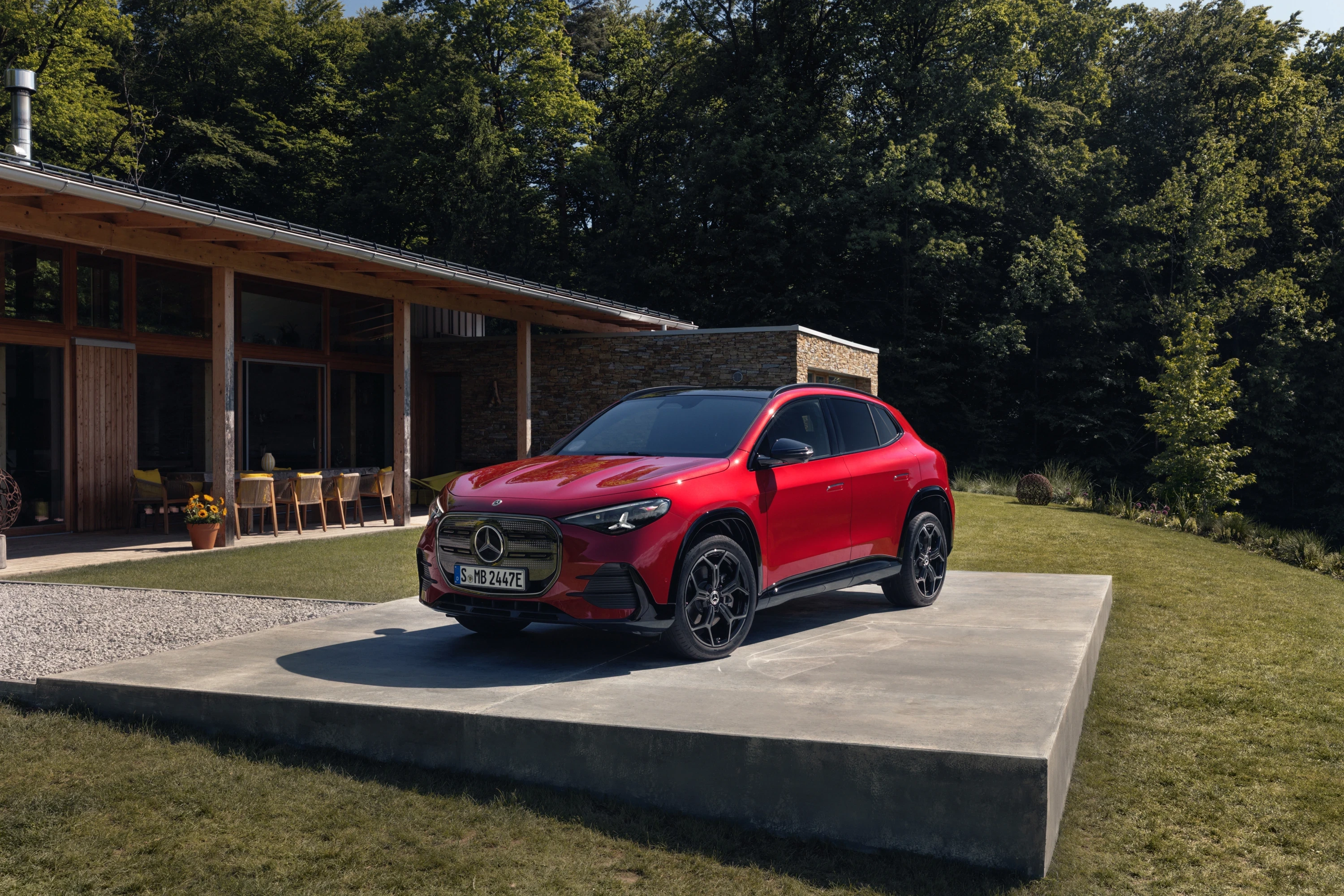 Mercedes GLA 200 exterior view