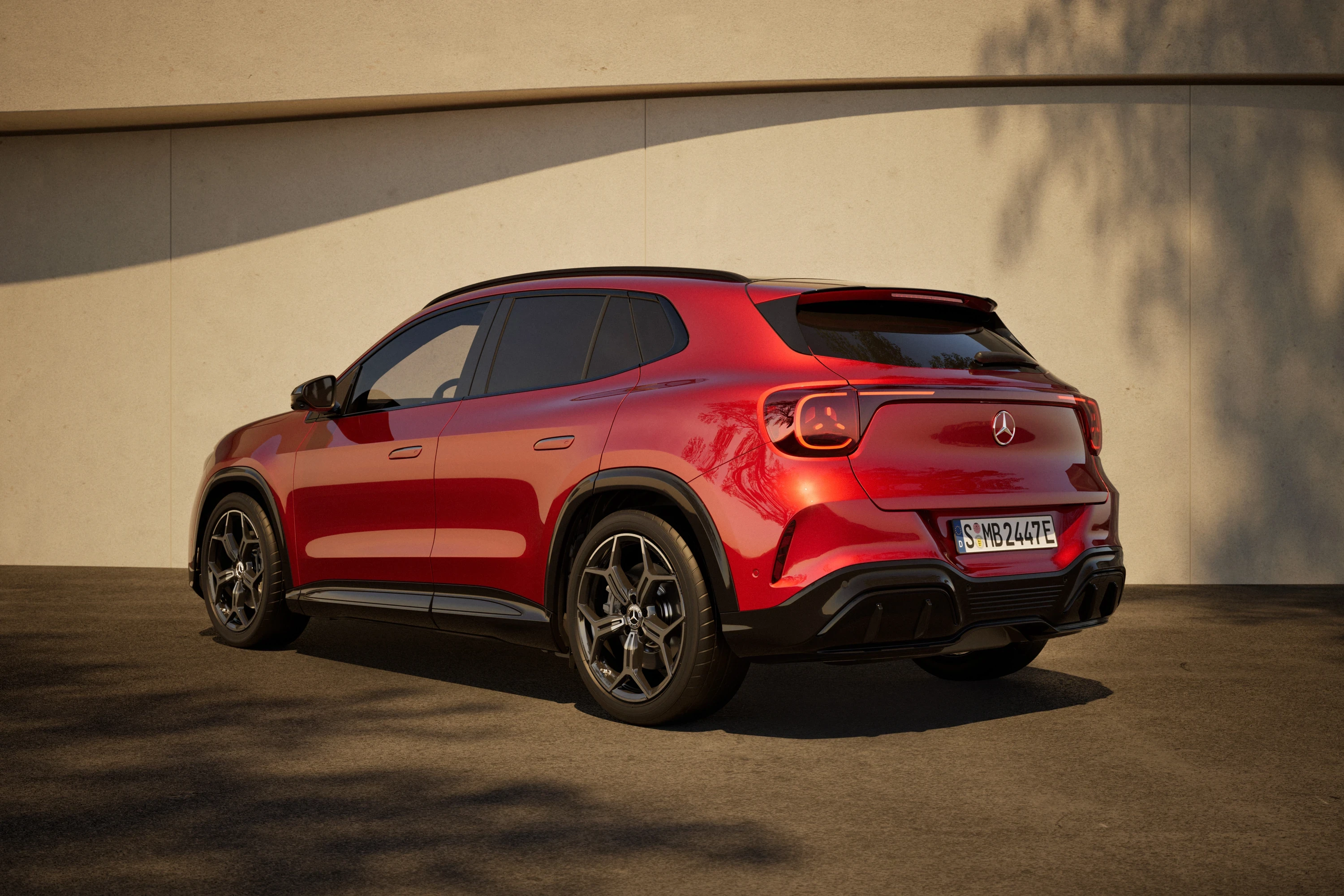 Mercedes GLA 200 exterior view