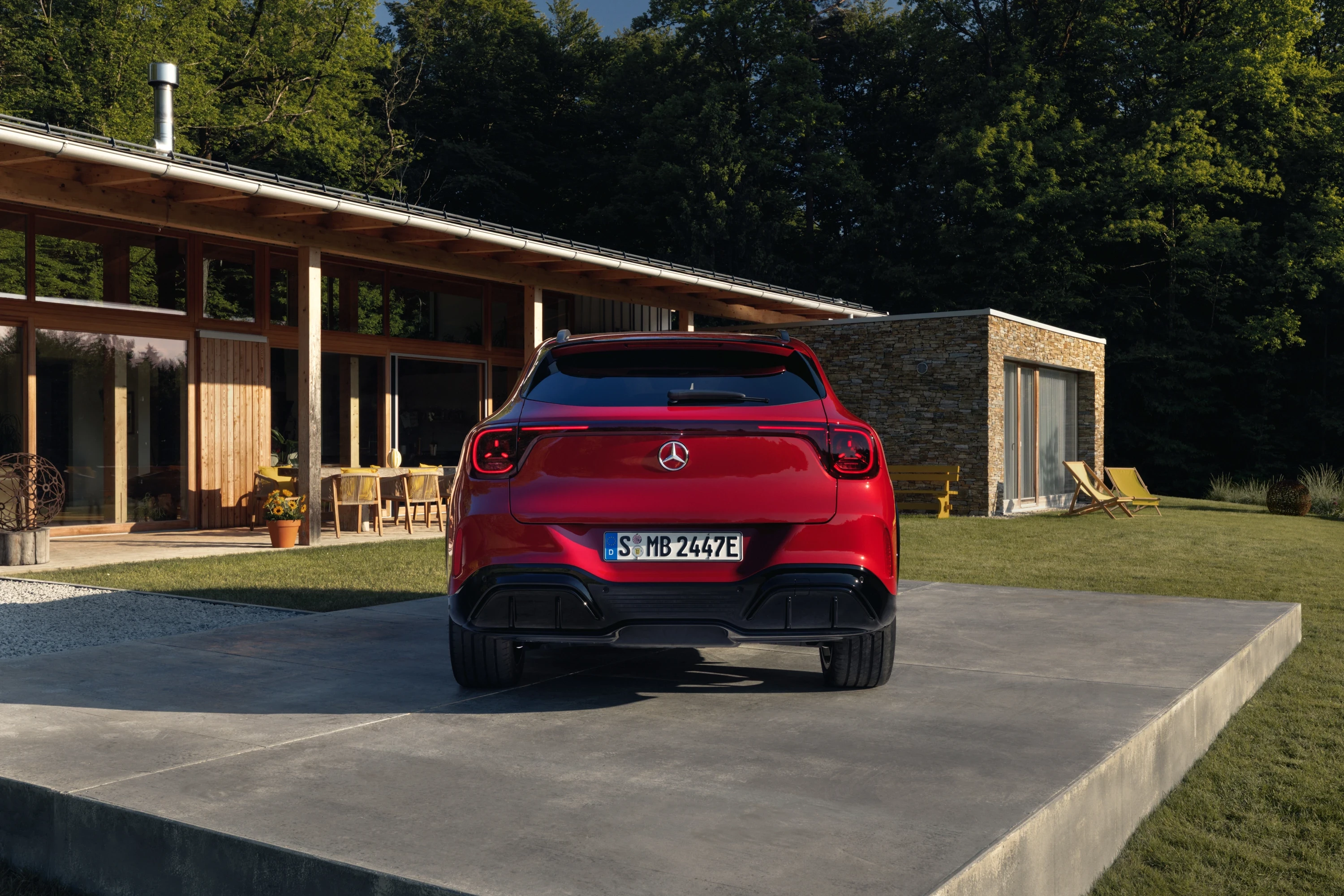 Mercedes GLA 250+ exterior view