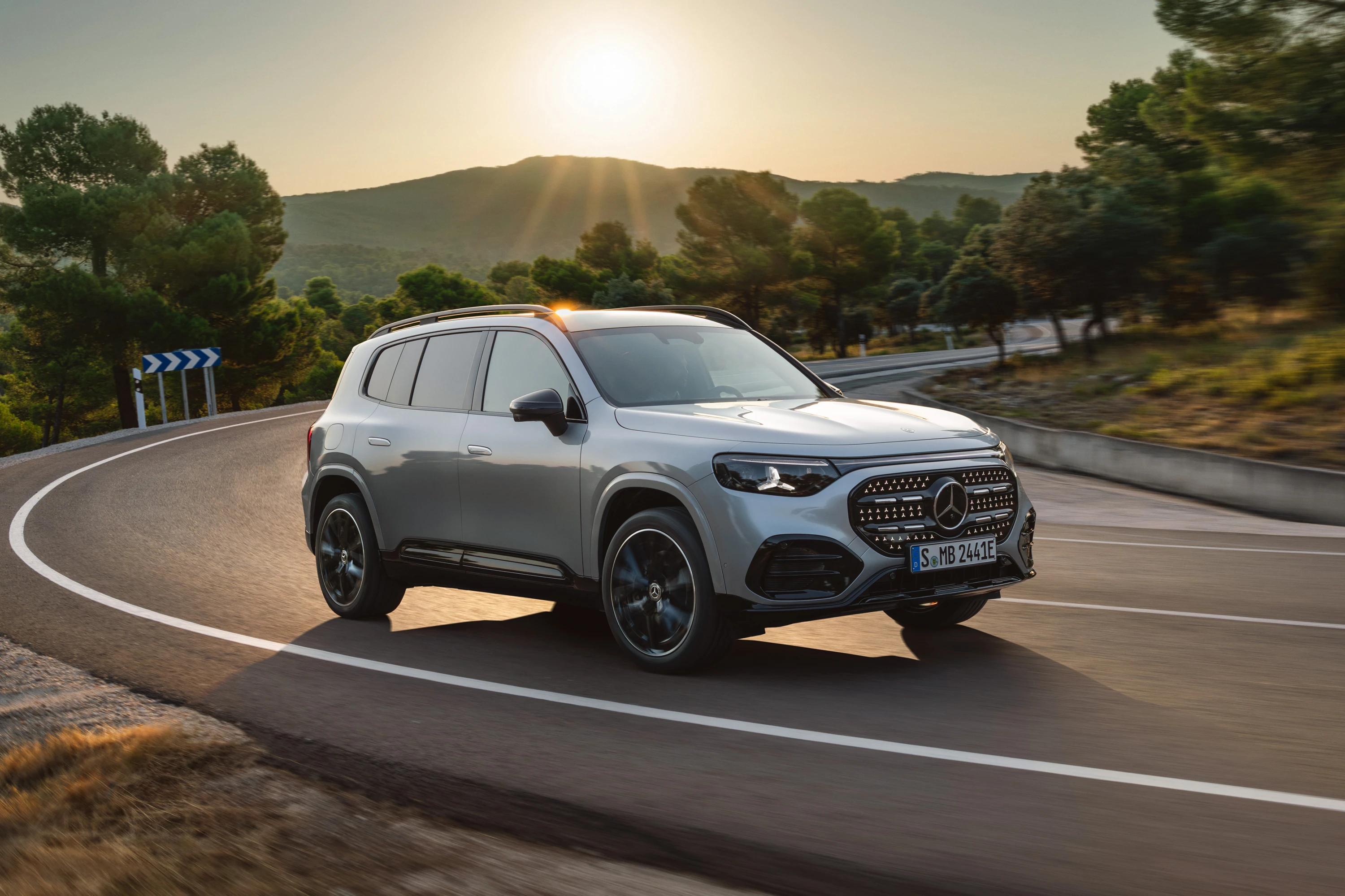 Mercedes GLB 250+ exterior view