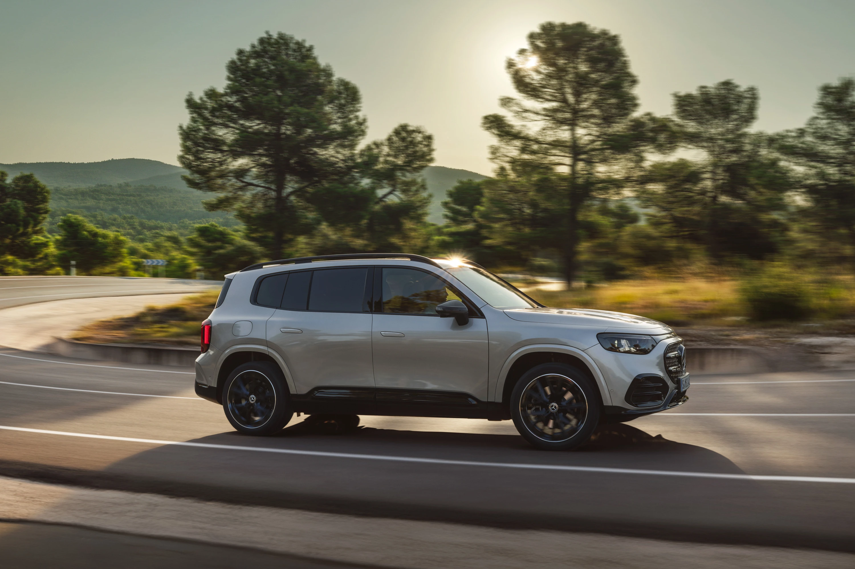 Mercedes GLB 250+ exterior view