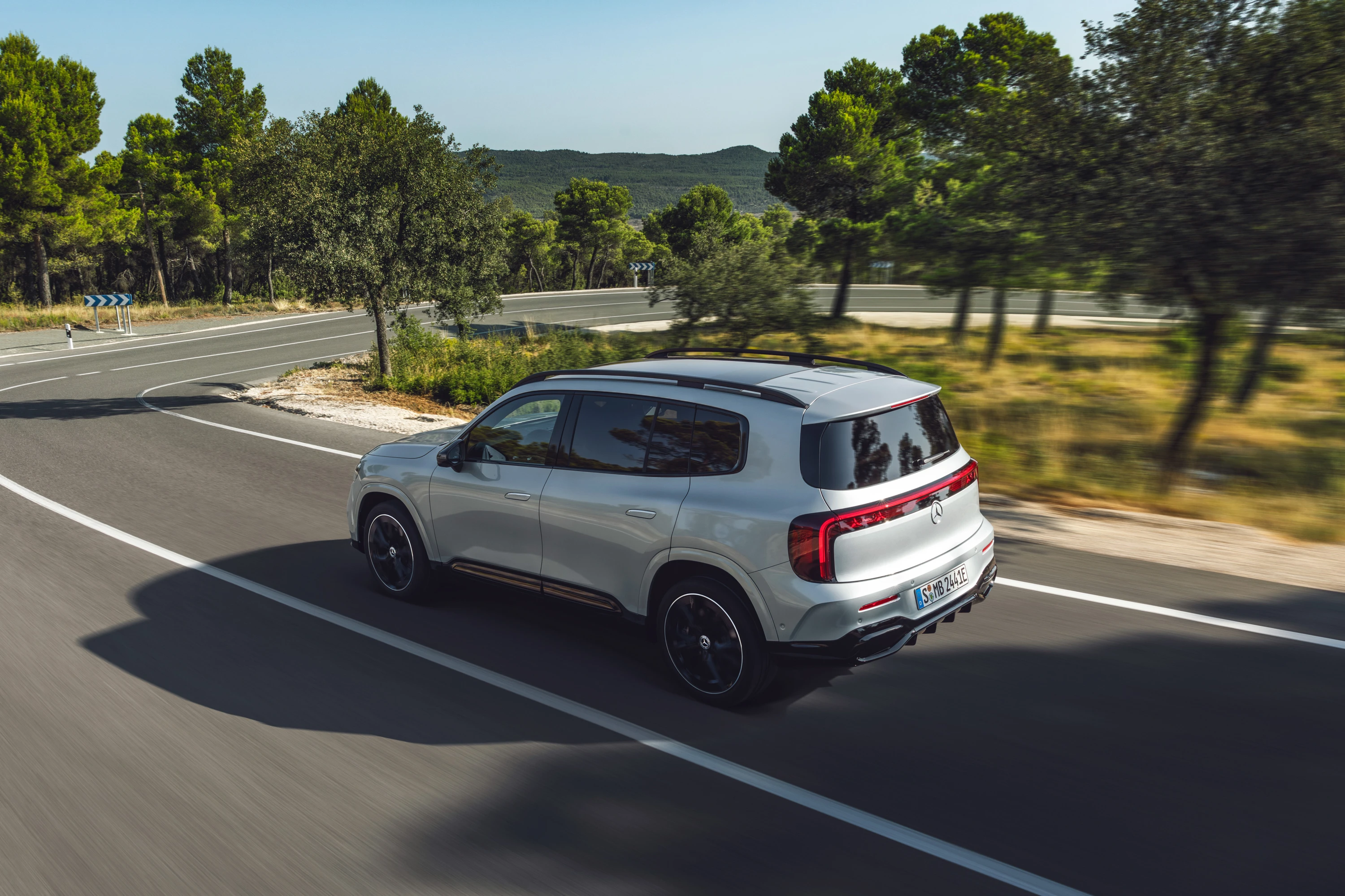 Mercedes GLB 250+ exterior view