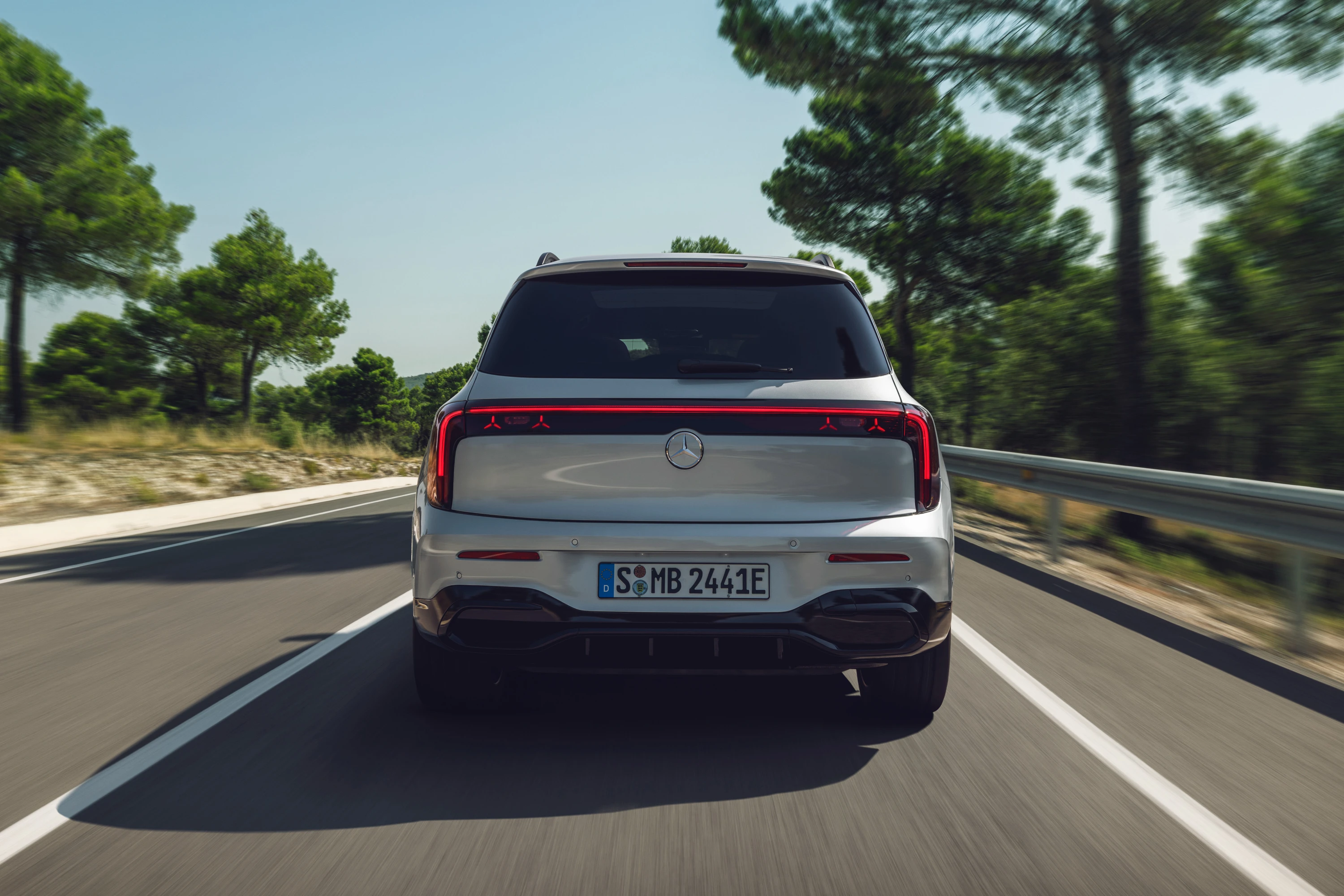 Mercedes GLB 250+ exterior view