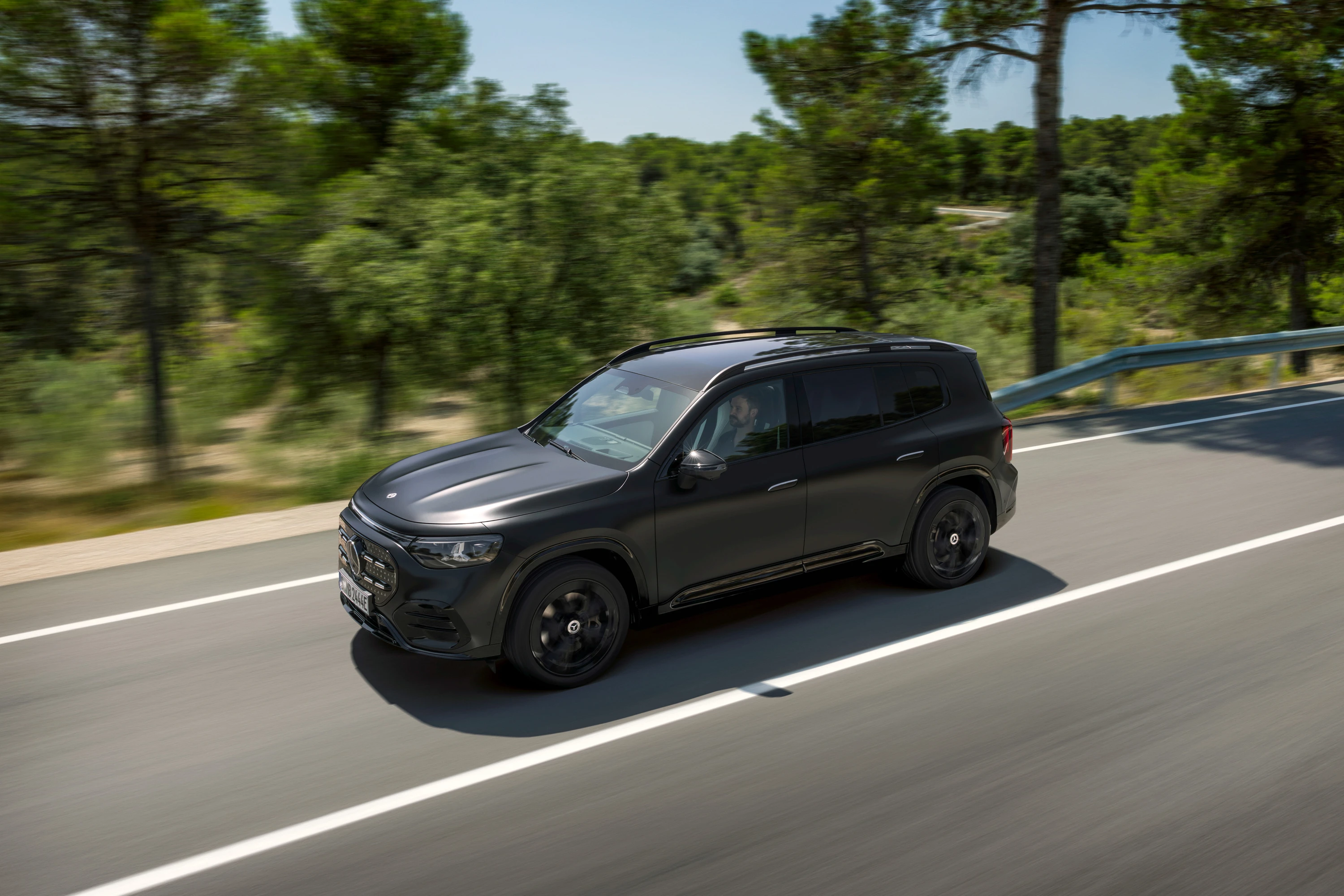Mercedes GLB 250+ exterior view