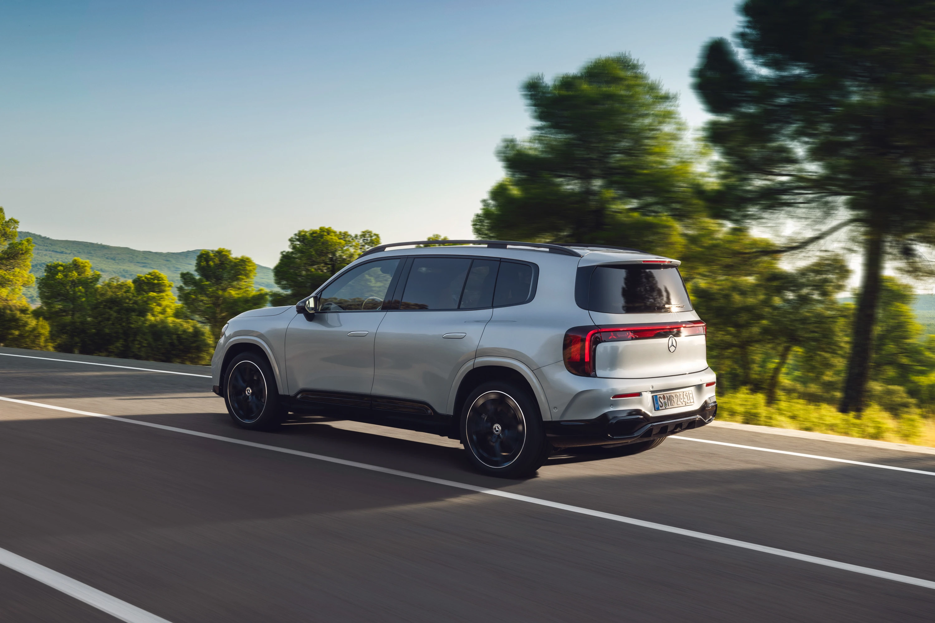Mercedes GLB 250+ exterior view