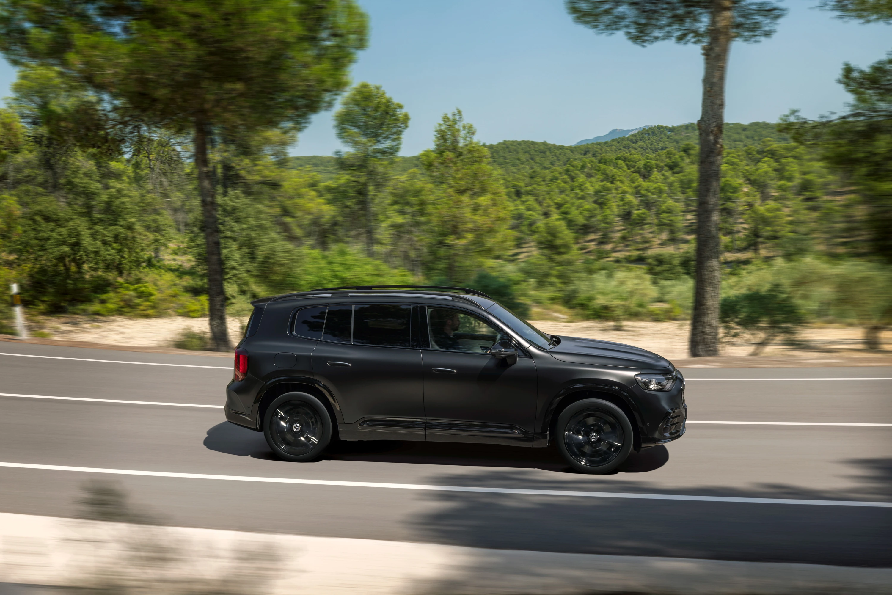 Mercedes GLB 250+ exterior view
