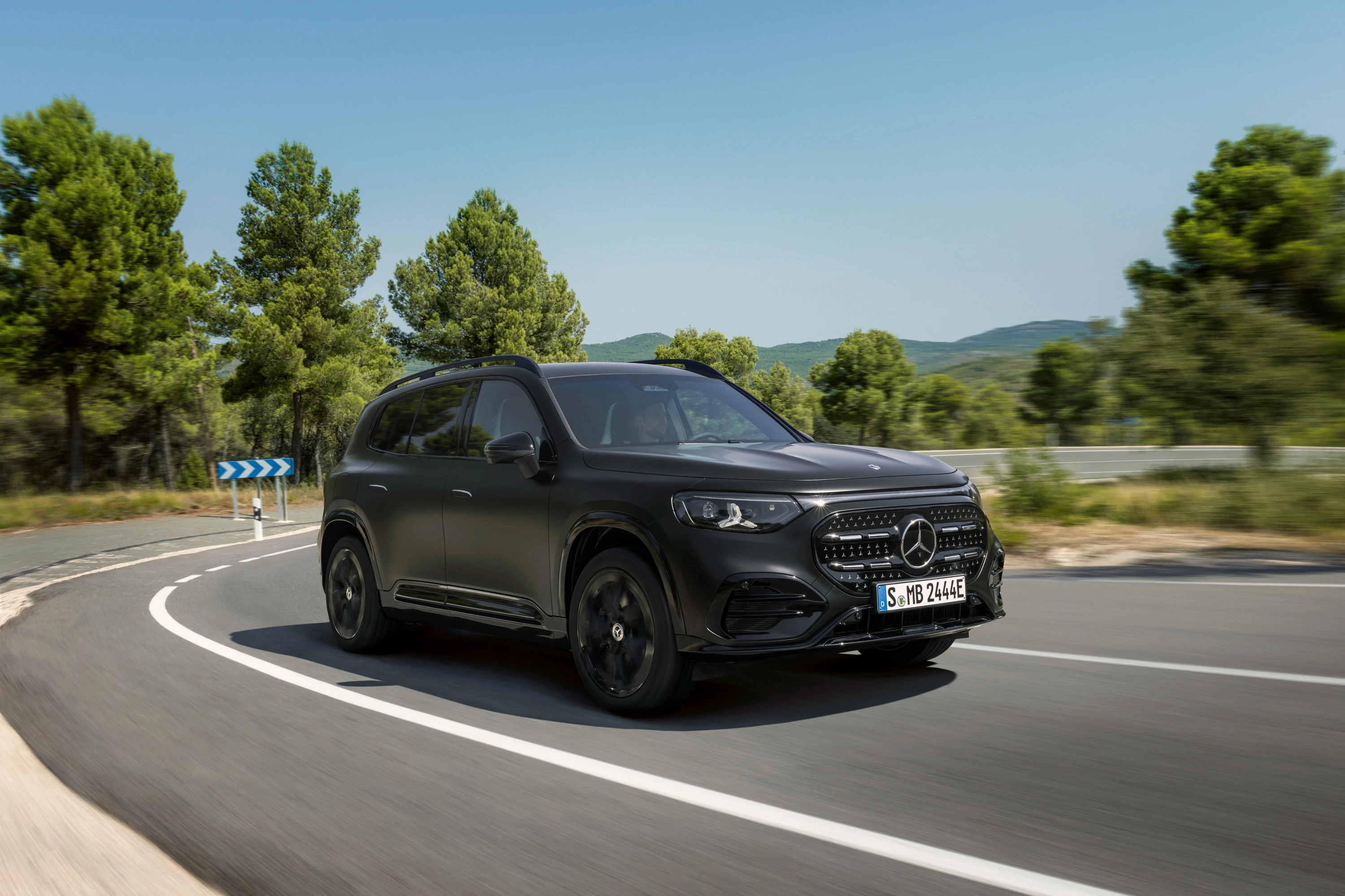Mercedes GLB 350 4MATIC electric vehicle