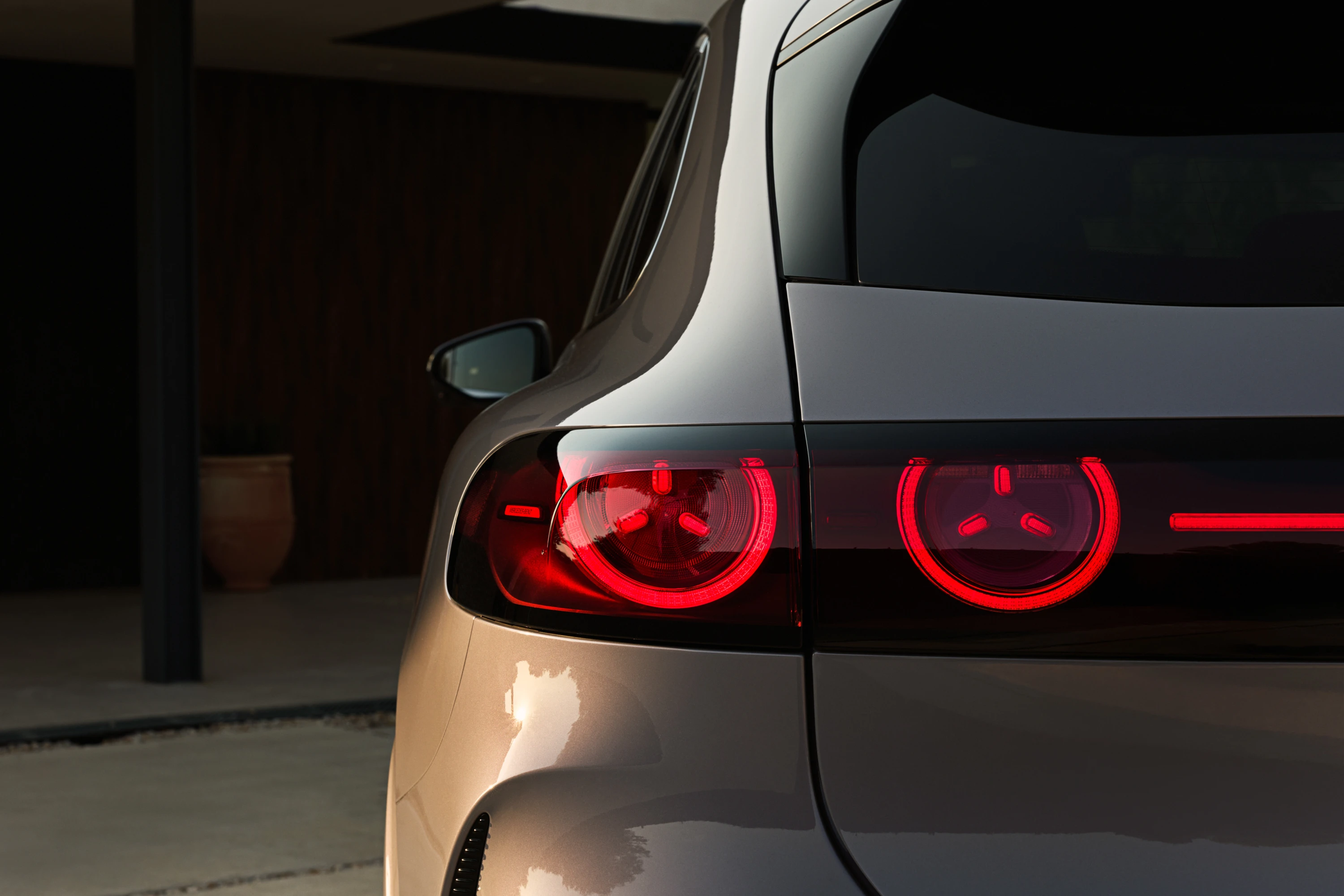 Mercedes GLC 400 4Matic taillights view