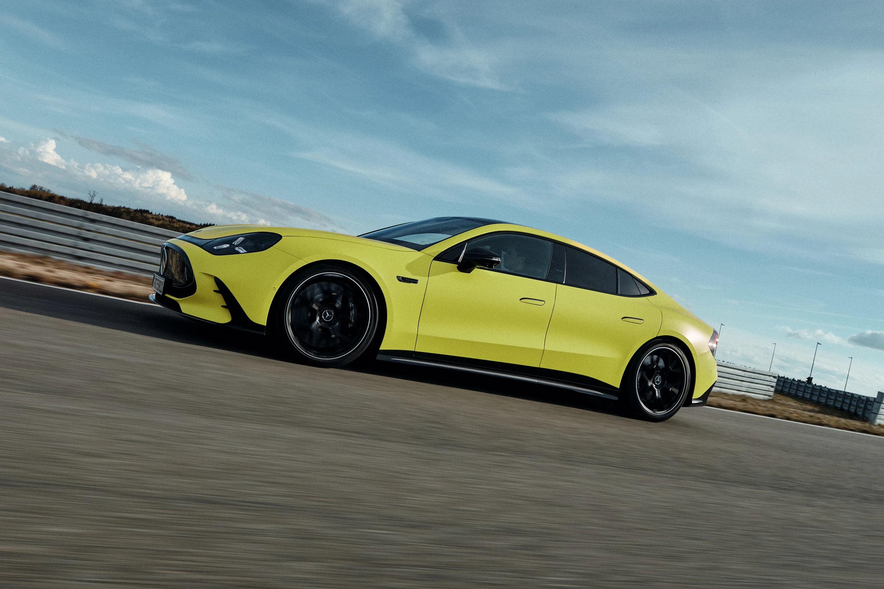 Mercedes GT 63 4-Door Coupé 4MATIC+ dynamic view