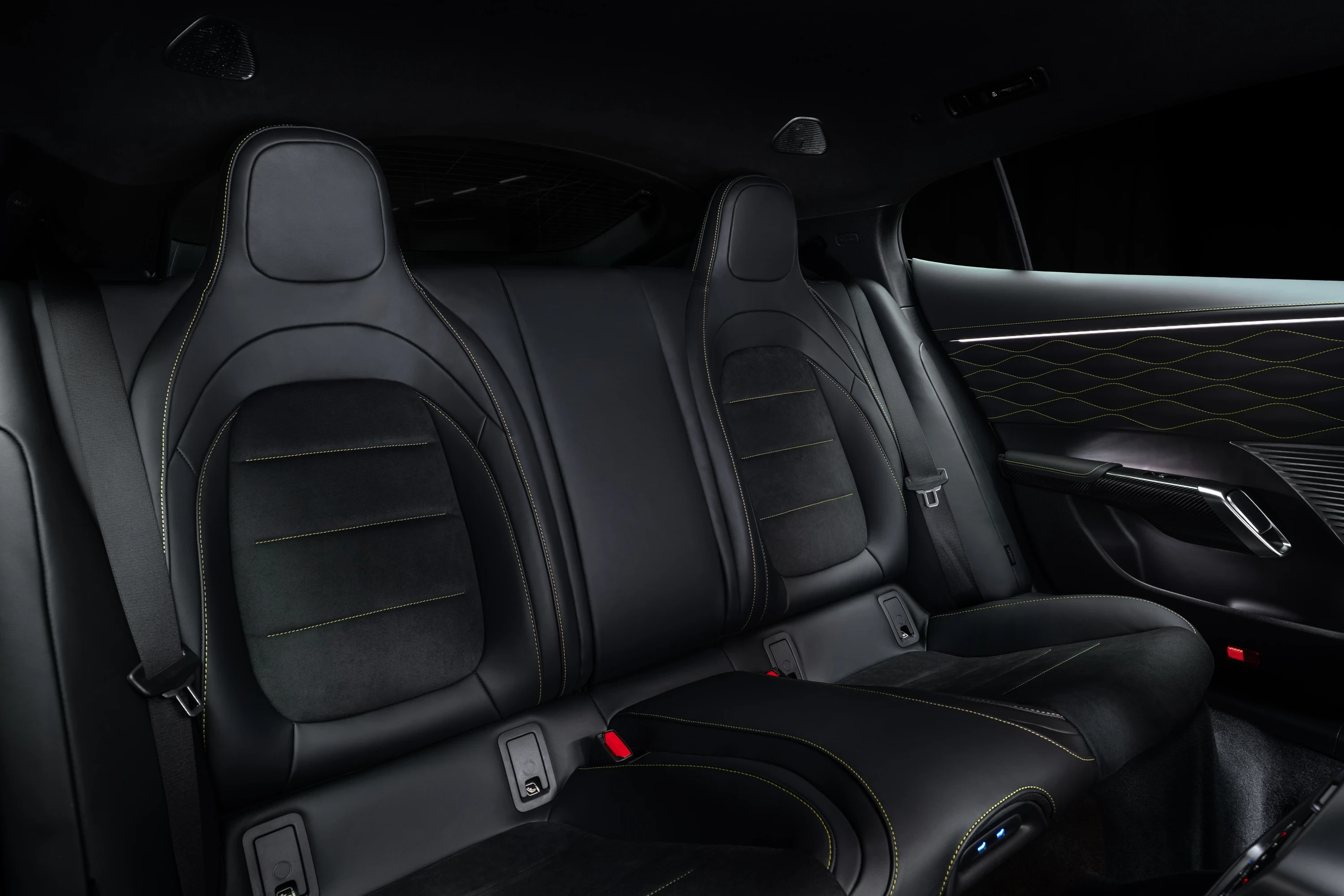 Mercedes GT 63 4-Door Coupé 4MATIC+ secondrowseats view