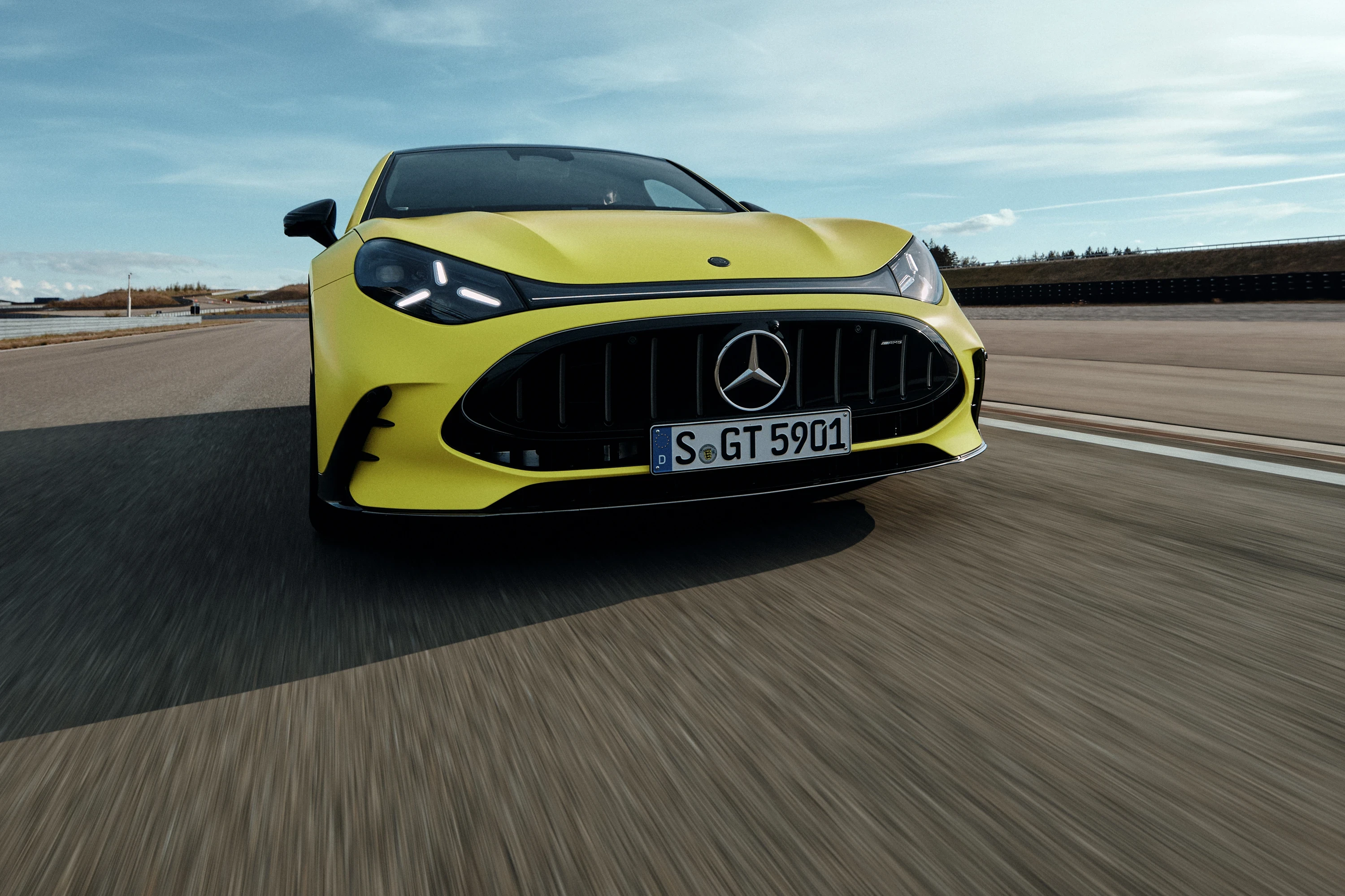 Mercedes GT 63 4-Door Coupé 4MATIC+ dynamic view