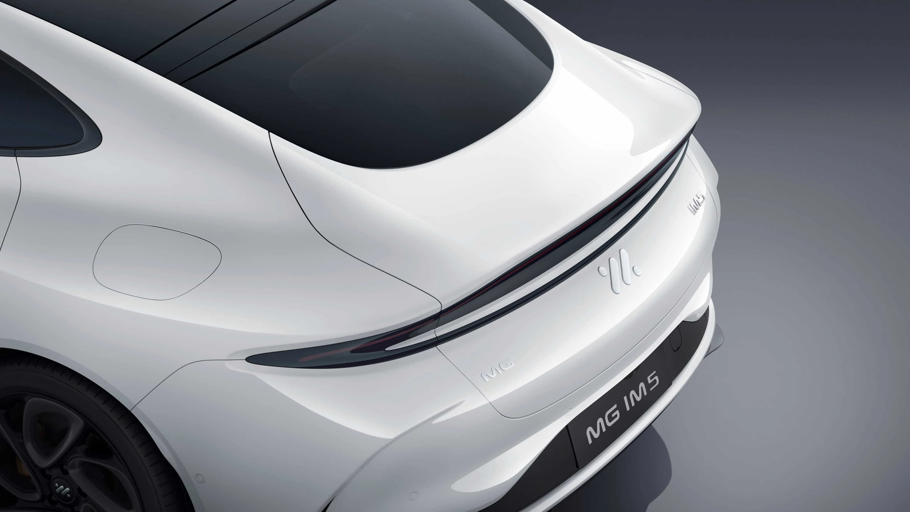 MG IM5 Long Range details view