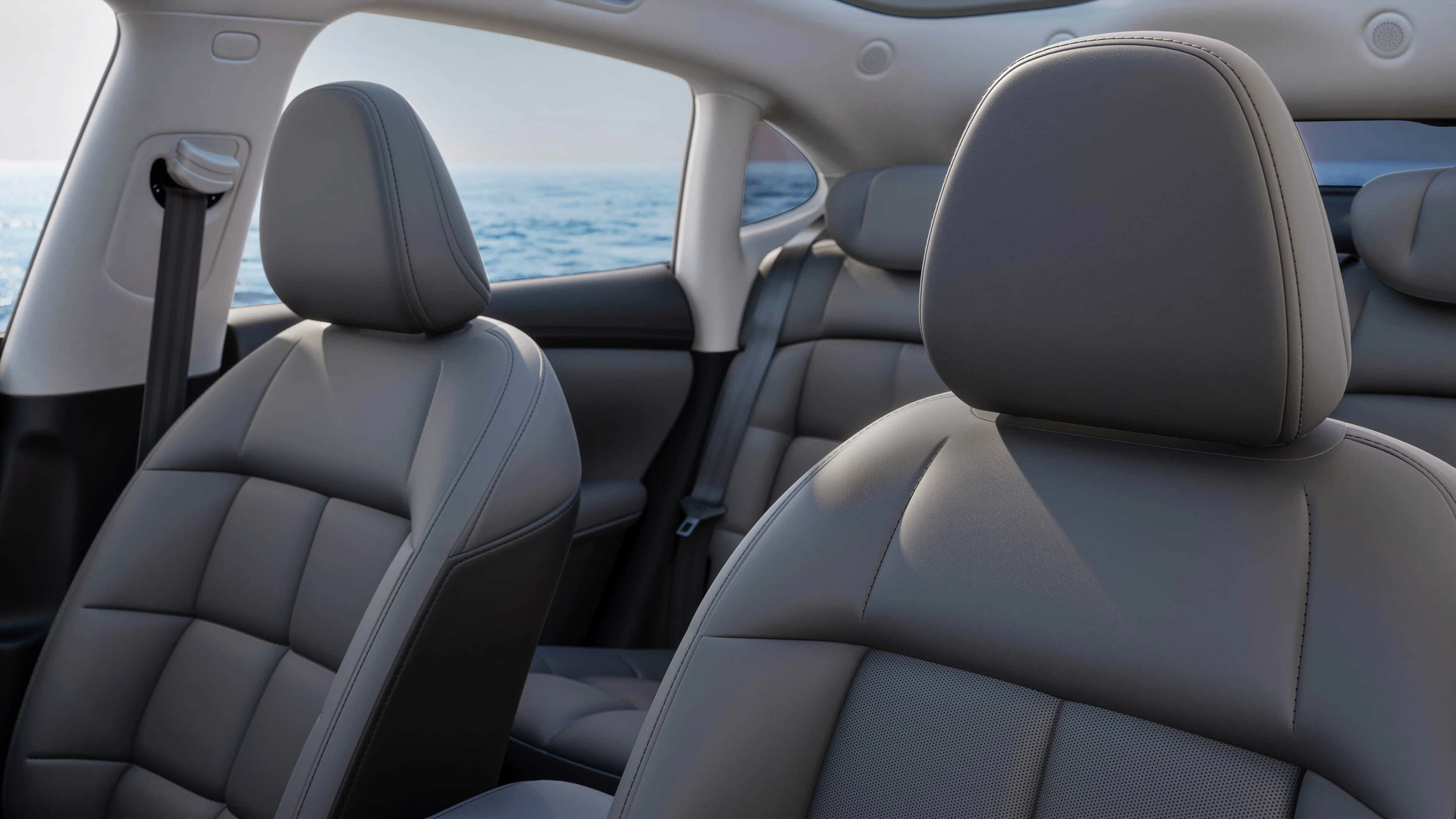 MG IM6 Performance frontseats view