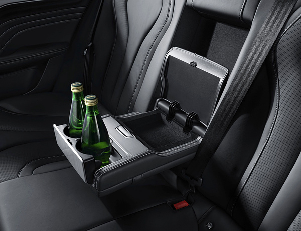 MG Marvel R Electric cupholder view