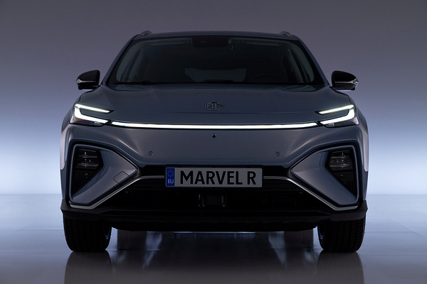 MG Marvel R Electric headlights view