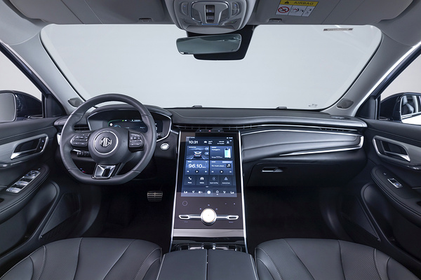 MG Marvel R Electric interior view