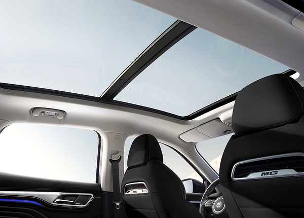 MG Marvel R Electric interior view