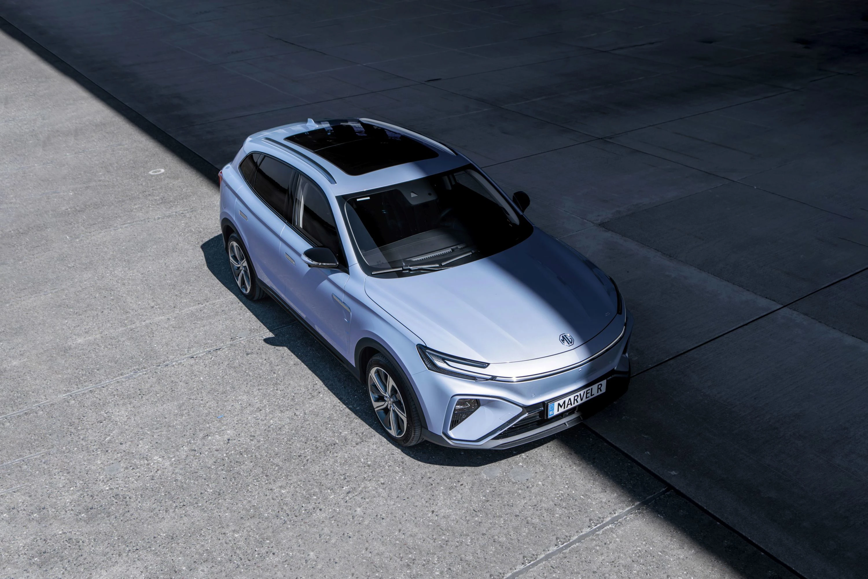 MG Marvel R Electric Performance exterior view