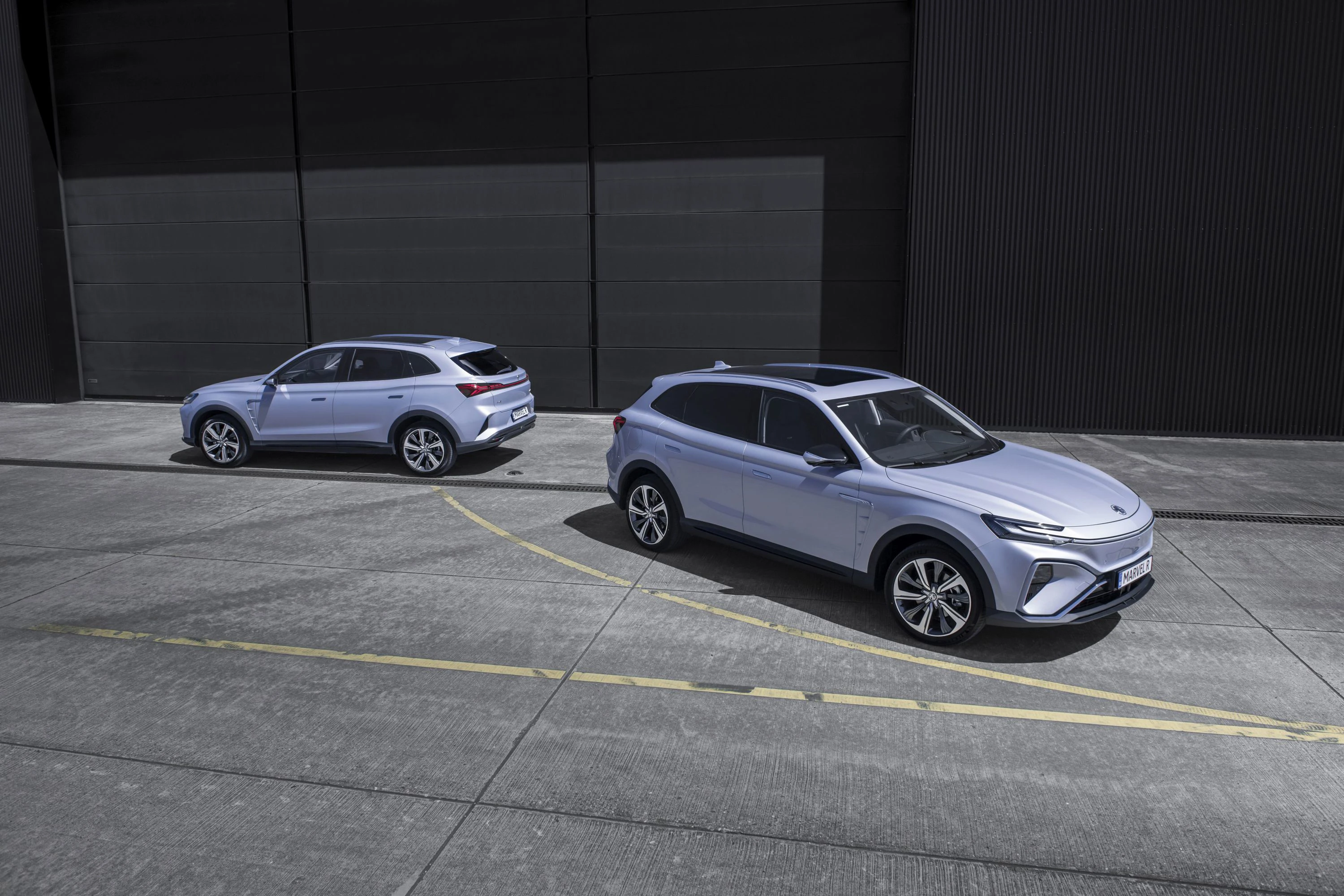 MG Marvel R Electric Performance exterior view