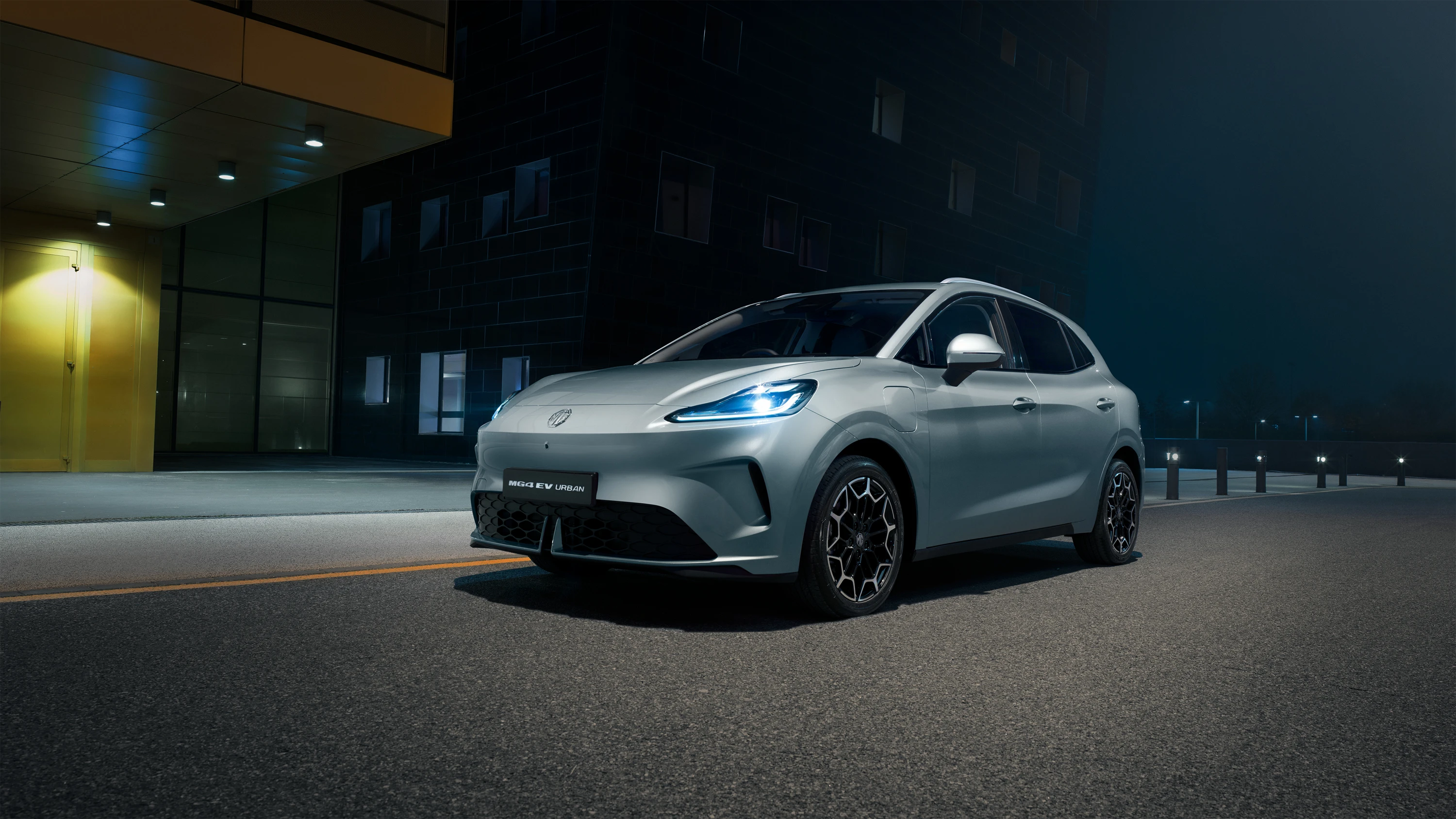 MG MG4 Urban Comfort Standard Range exterior view