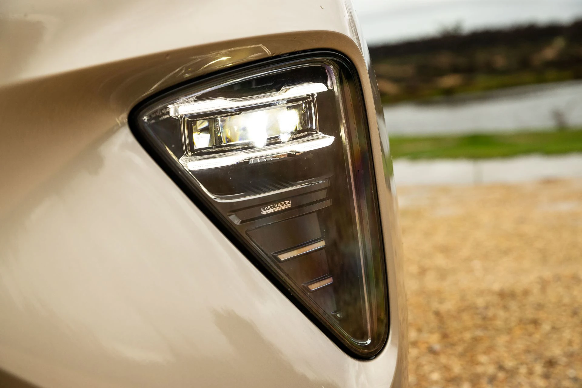 MG MGS6 EV RWD headlights view