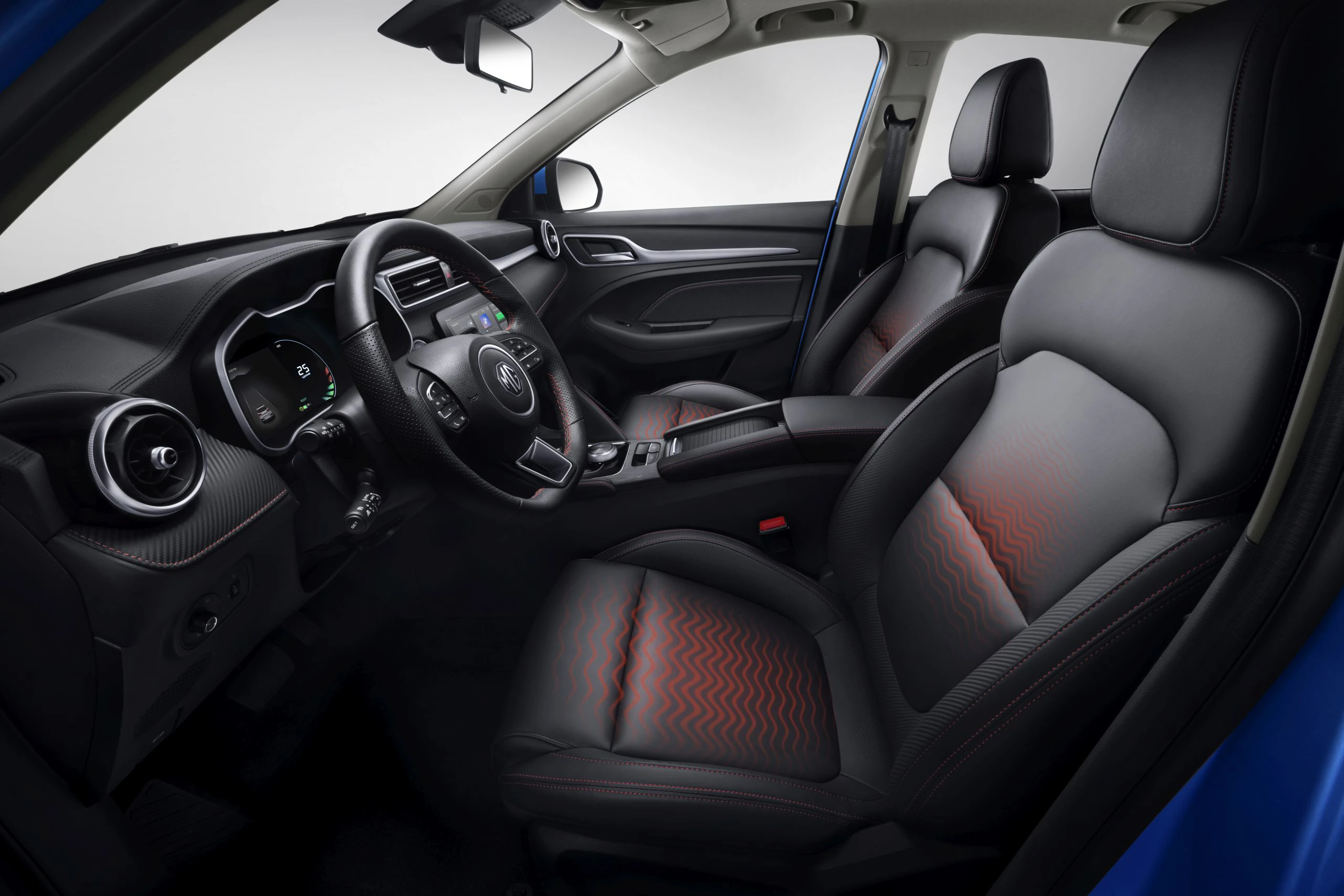 MG ZS EV Standard Range frontseats view