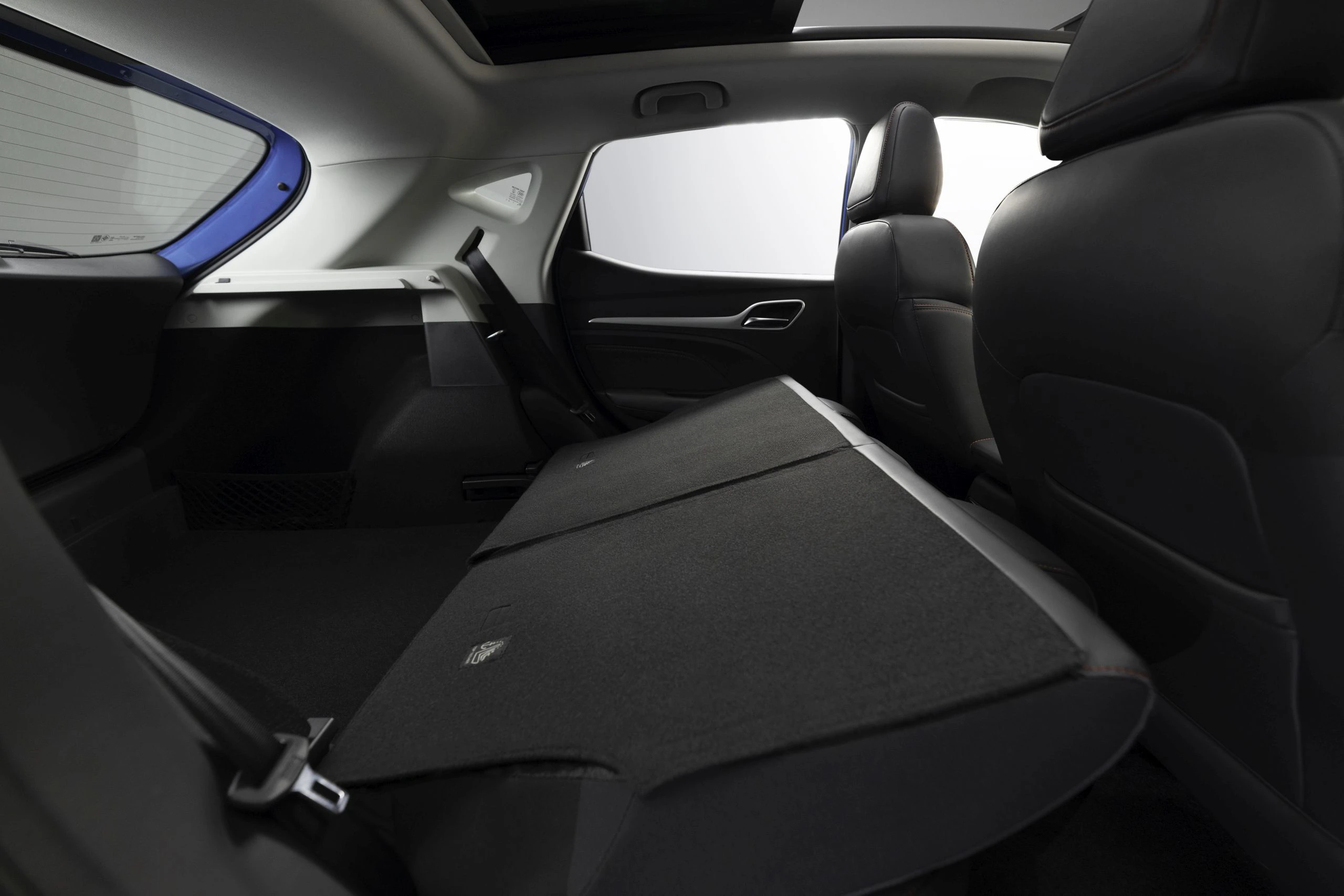 MG ZS EV Standard Range trunk view