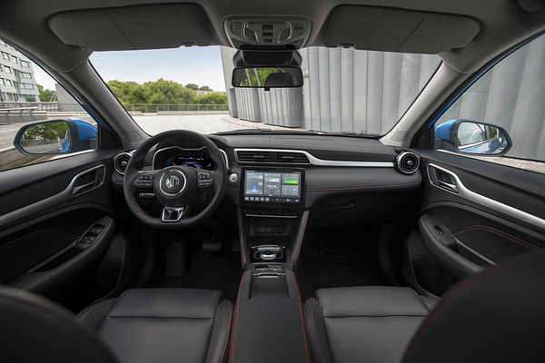 MG ZS EV Standard Range interior view