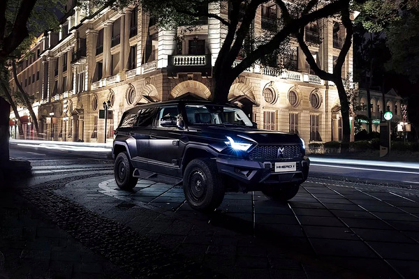 MHERO I headlights view