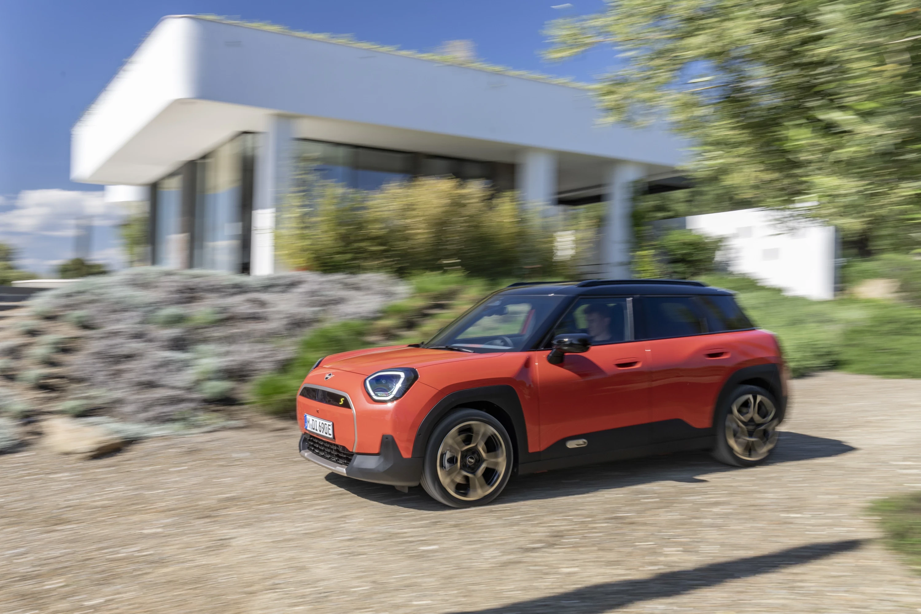 Mini Aceman SE exterior view