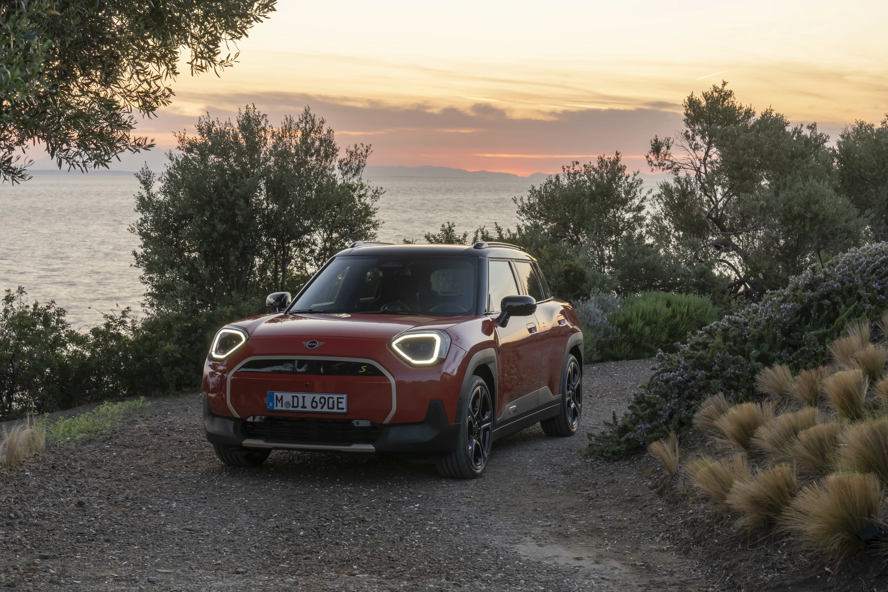 Mini Aceman SE exterior view