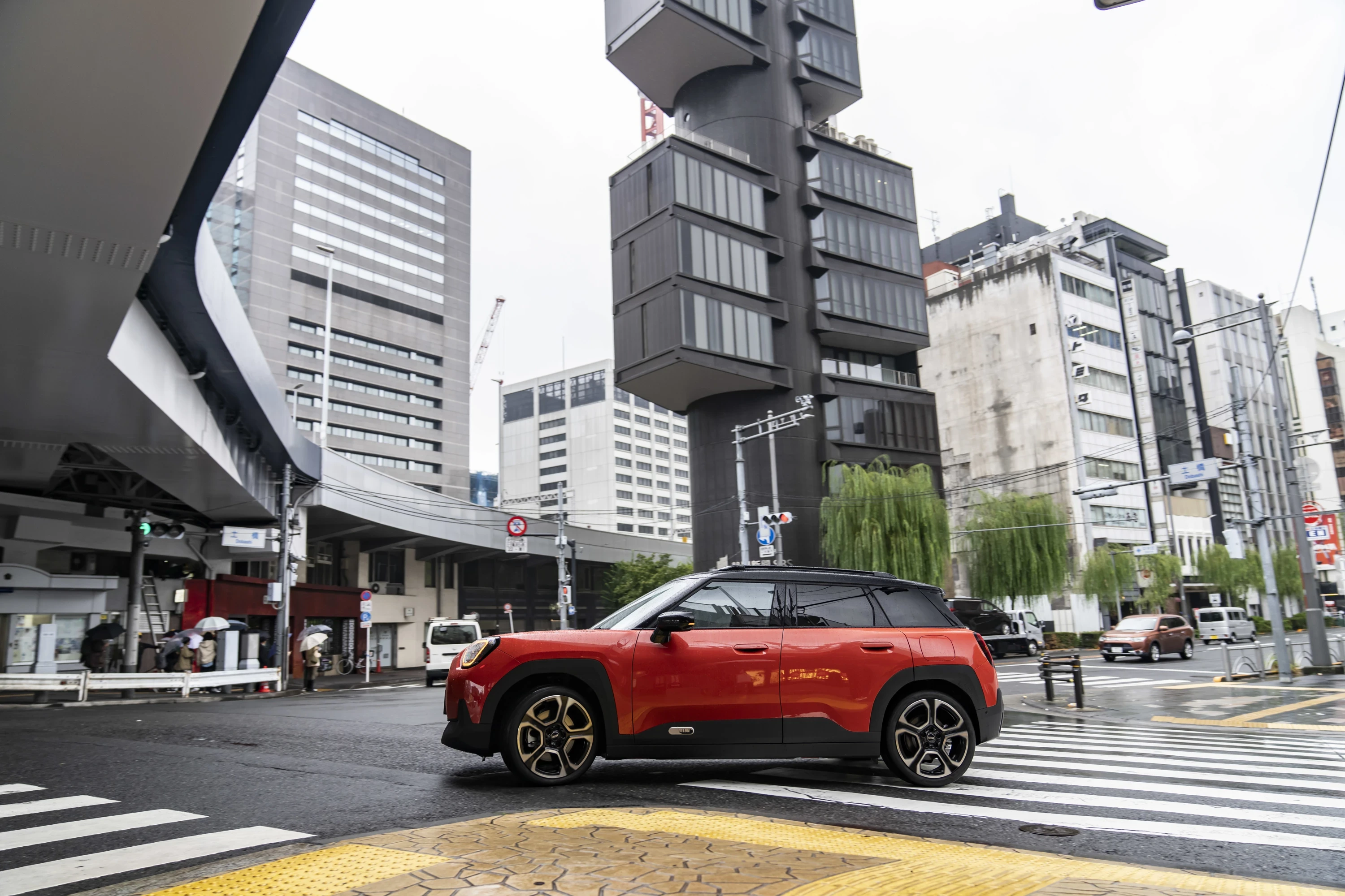 Mini Aceman SE exterior view