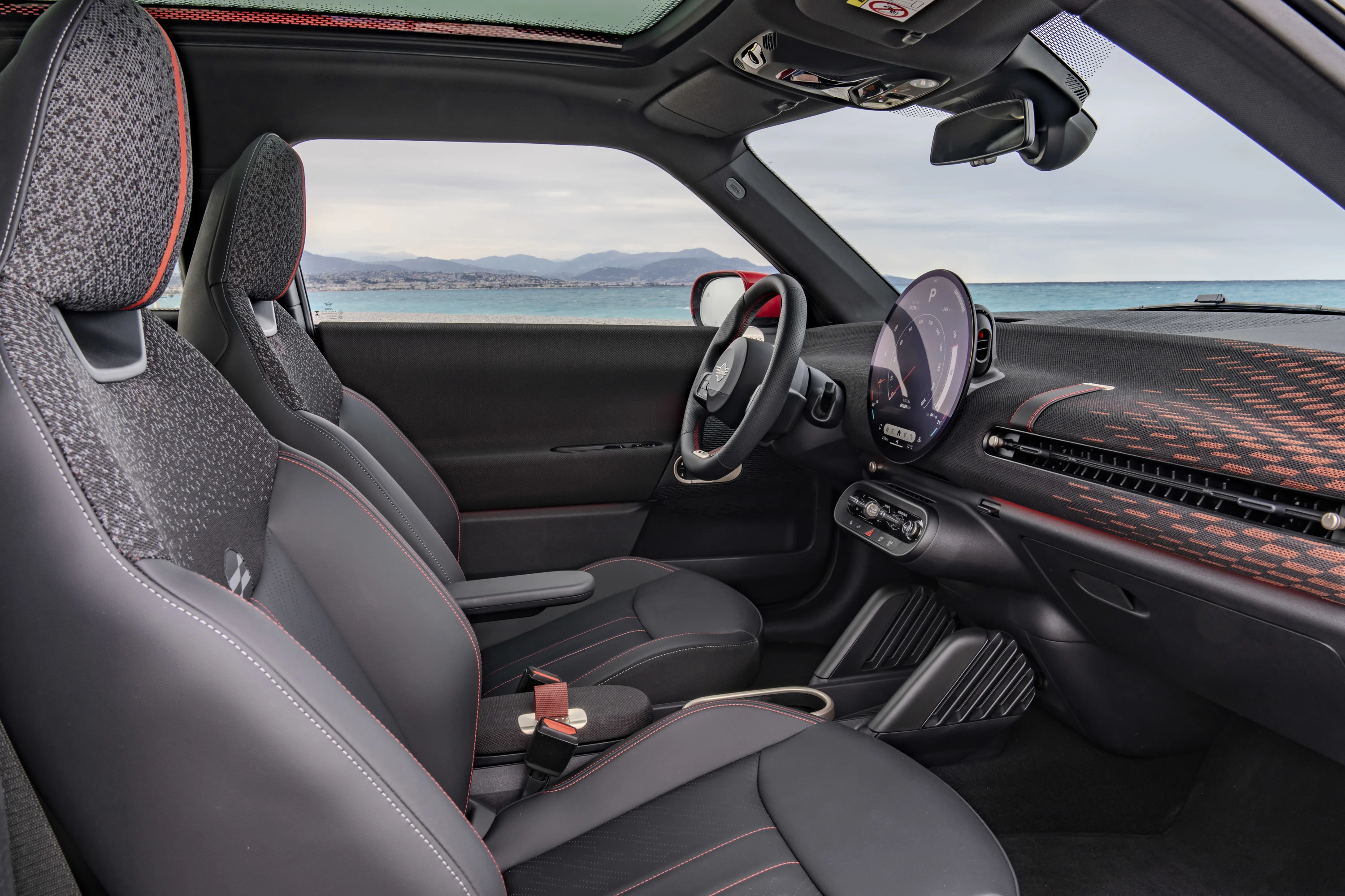 Mini Cooper SE interior view