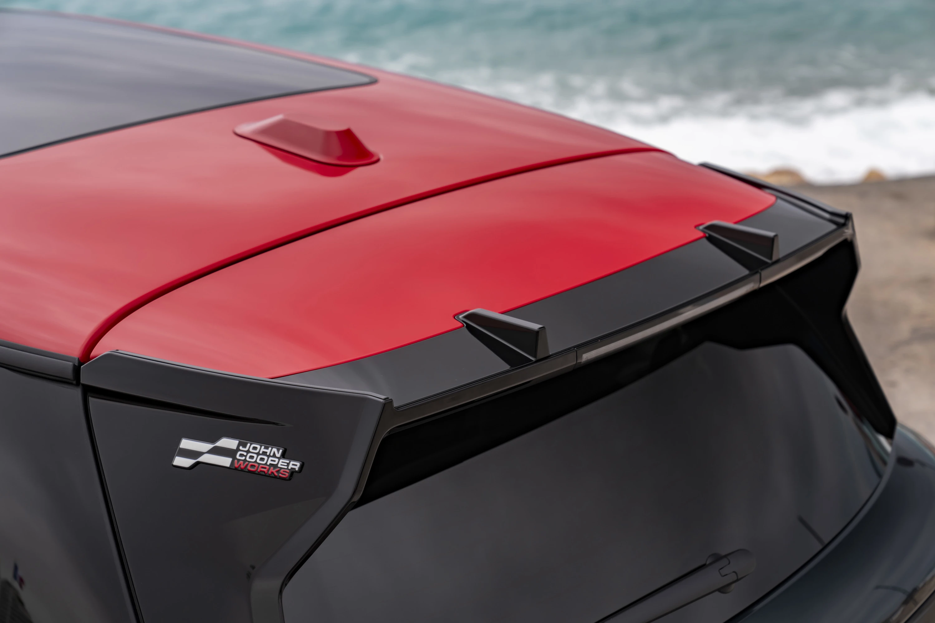 Mini Cooper SE exterior view