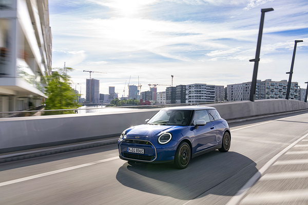 Mini Cooper SE electric hatchback