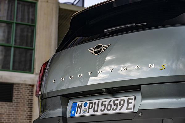 Mini Countryman SE ALL4 details view