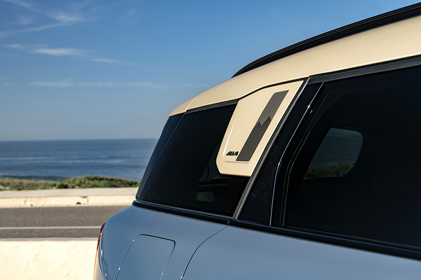 Mini Countryman SE ALL4 details view