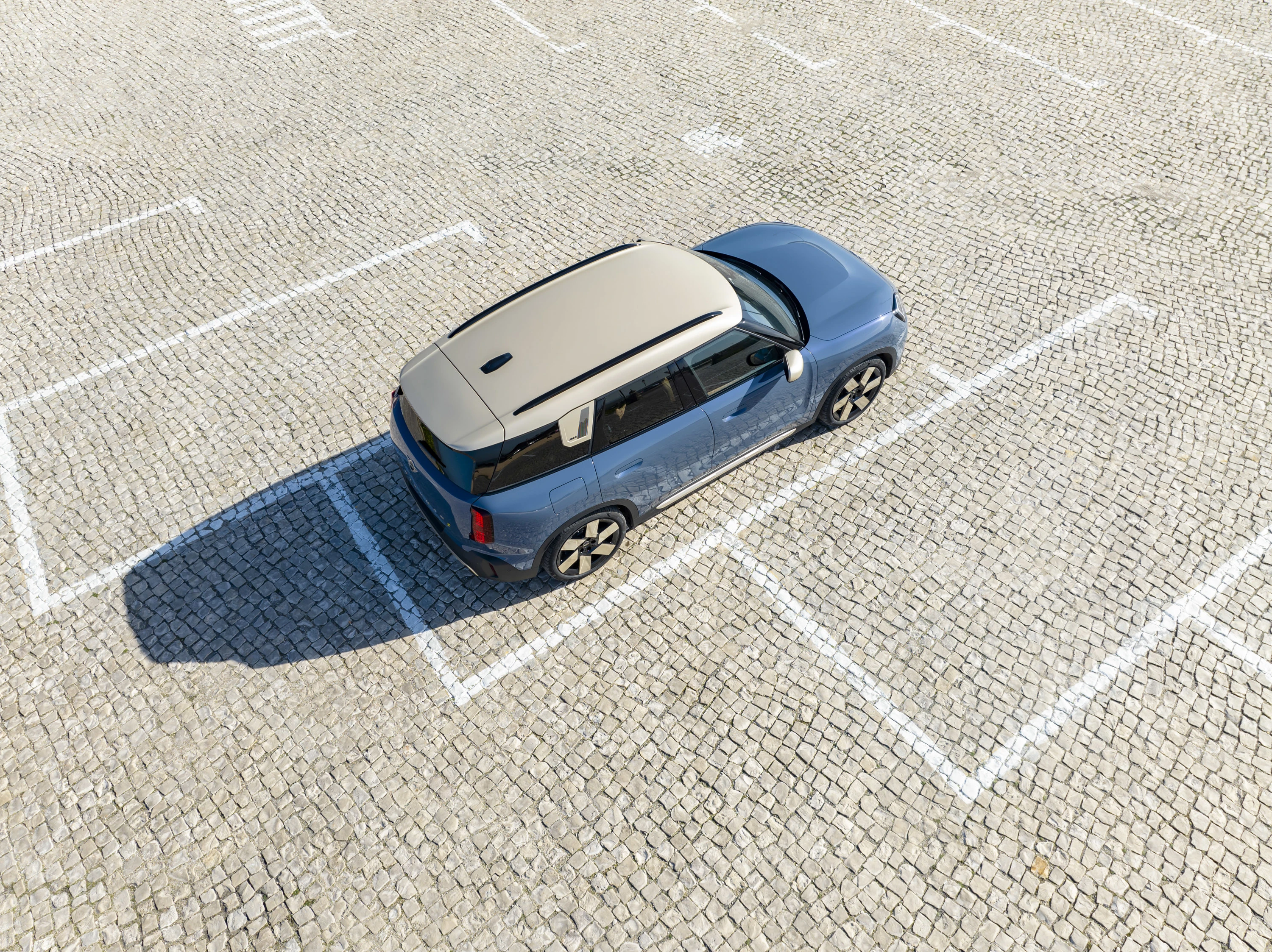 Mini Countryman SE ALL4 exterior view