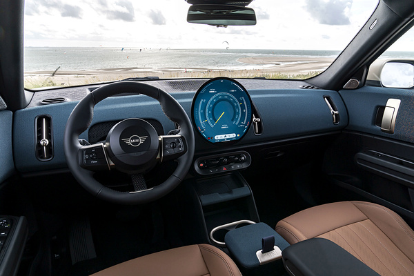Mini Countryman SE ALL4 interior view