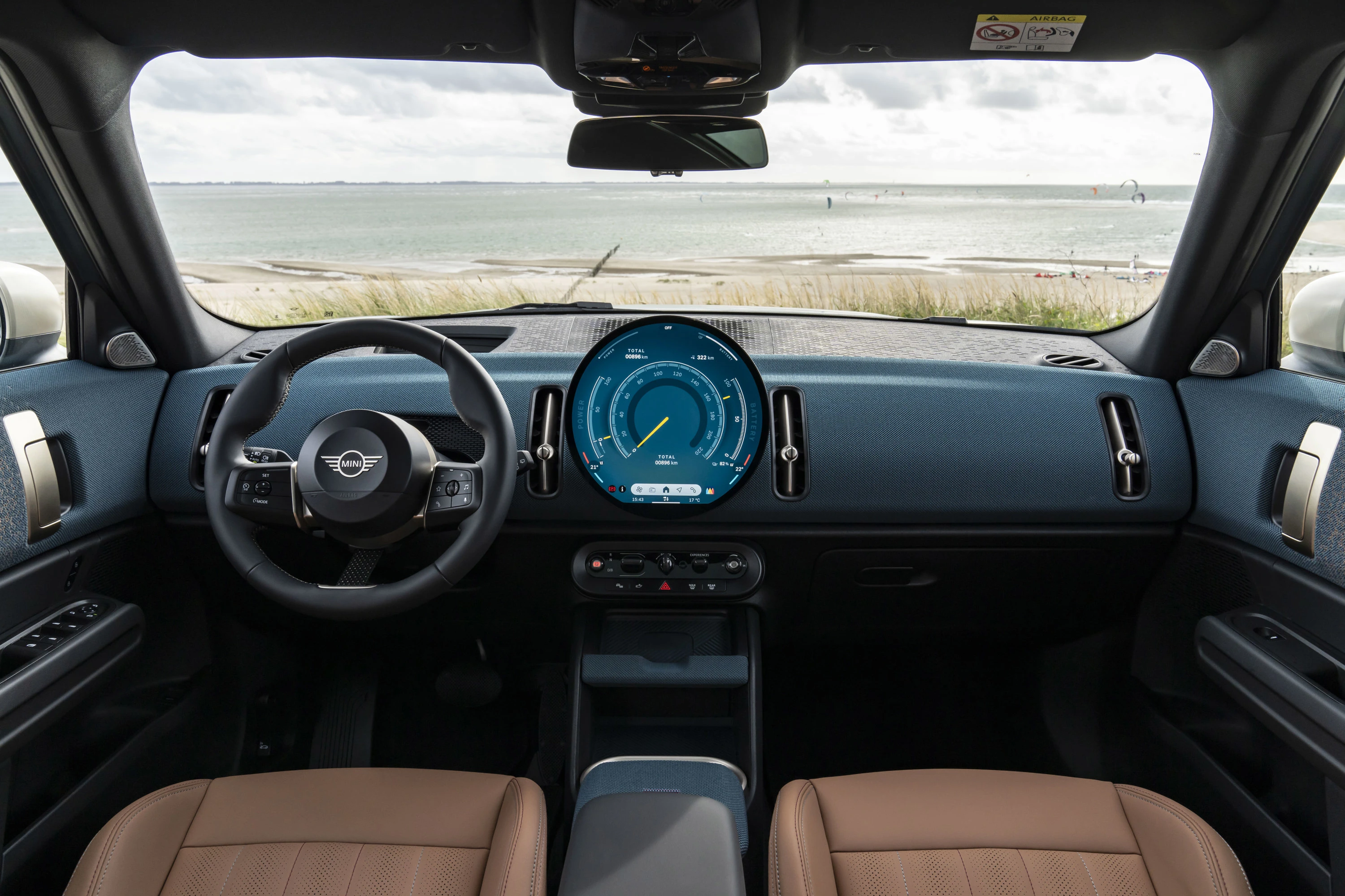 Mini Countryman SE ALL4 interior view