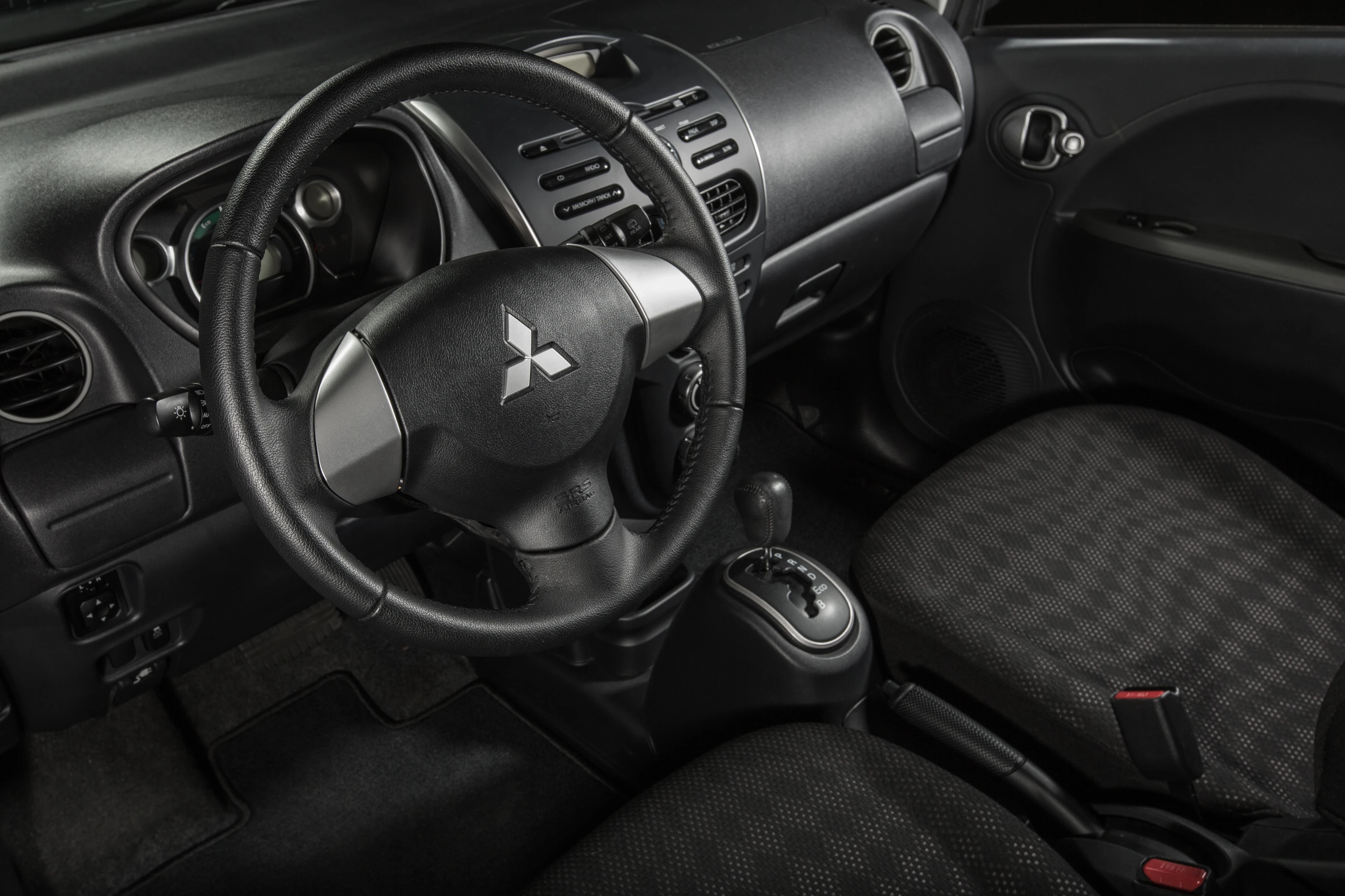Mitsubishi i-MiEV 16 kWh interior view