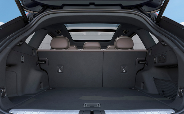 Nio EL7 trunk view